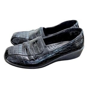 Air Flex 9.5 black faux leather loafers. Comfortable shoes.